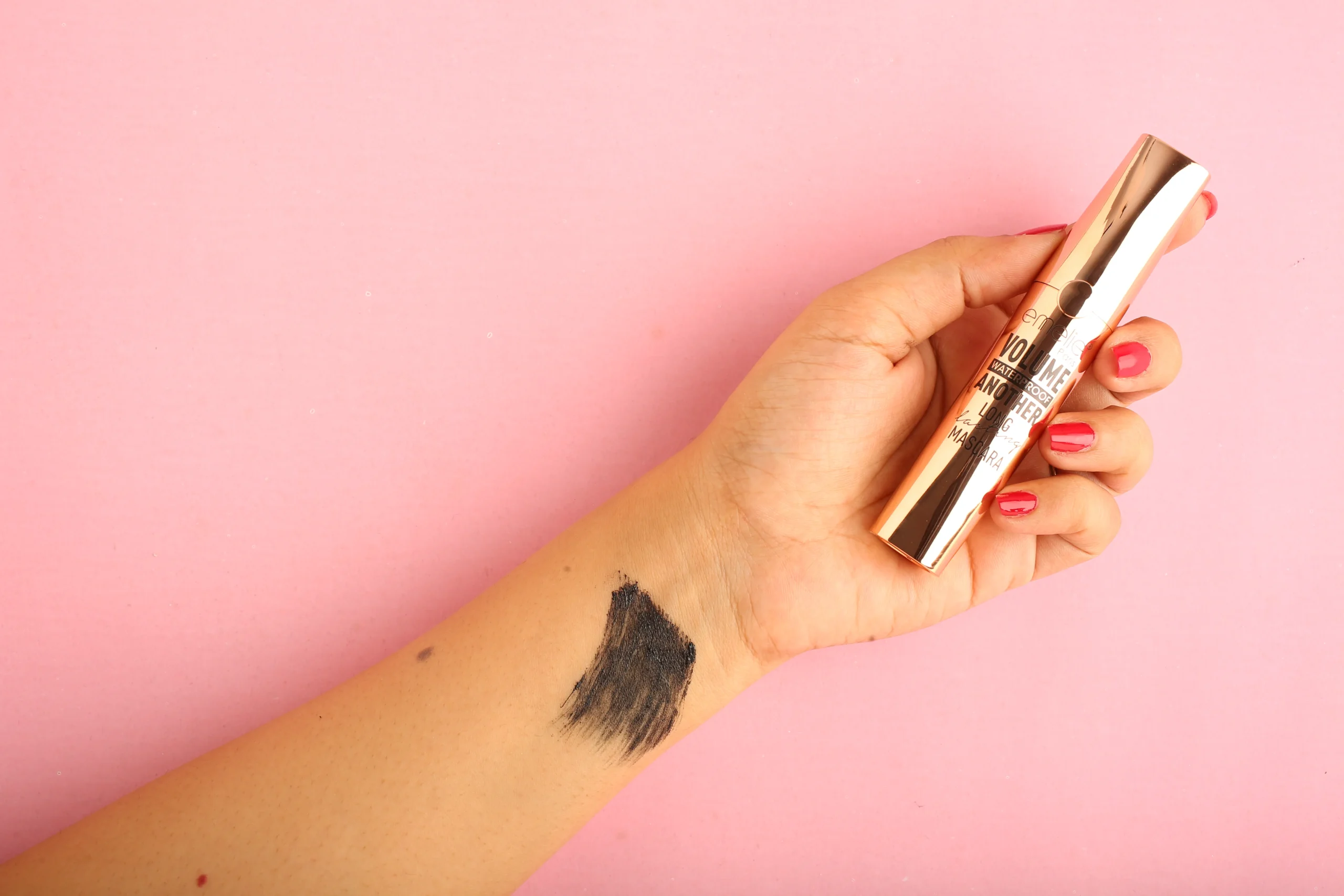 Emelie Volume Long Lasting Mascara - Image 3